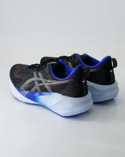 Novablast 5 Sportschuhe in Schwarz