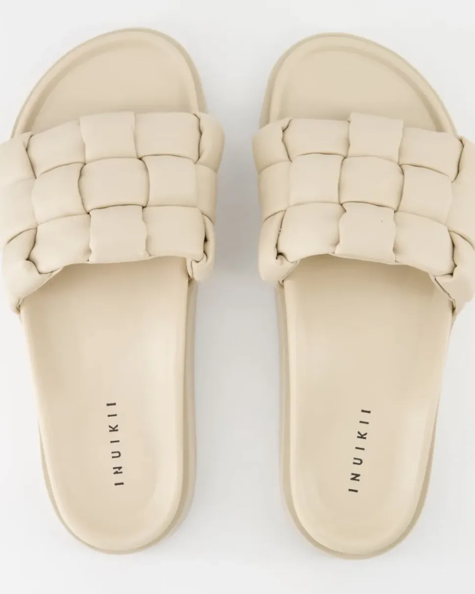 Padded Braided Pantoletten in Beige