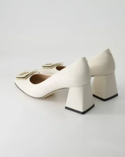 6561 Pumps in Beige