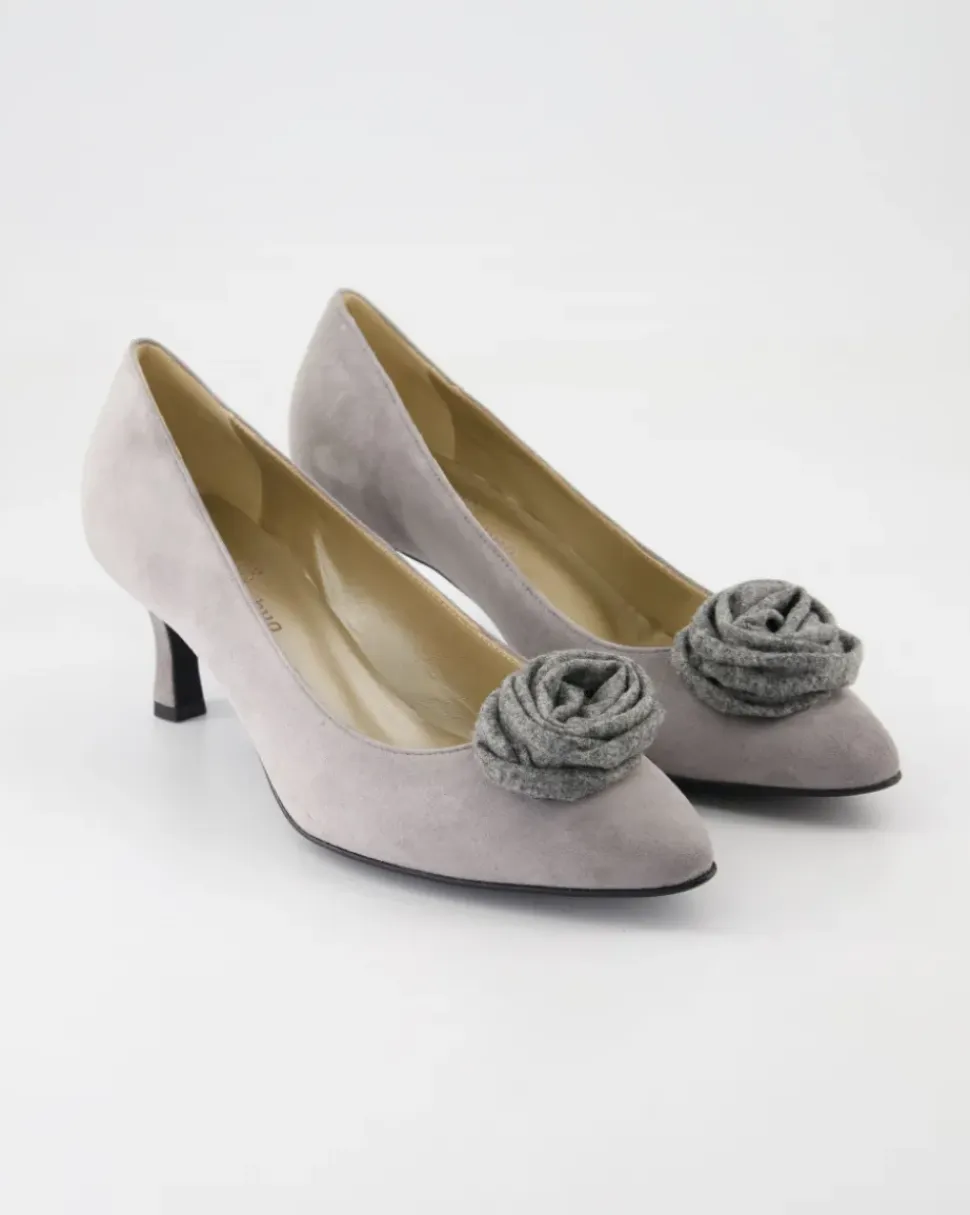 1990-04 Pumps in Grau