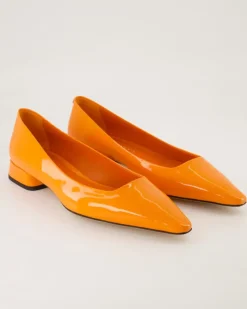 2507 Pumps in Orange