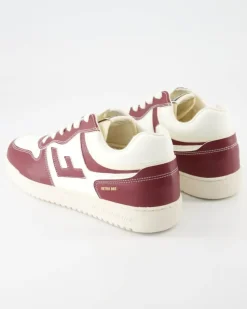 Retro 86s Sneaker in Rot