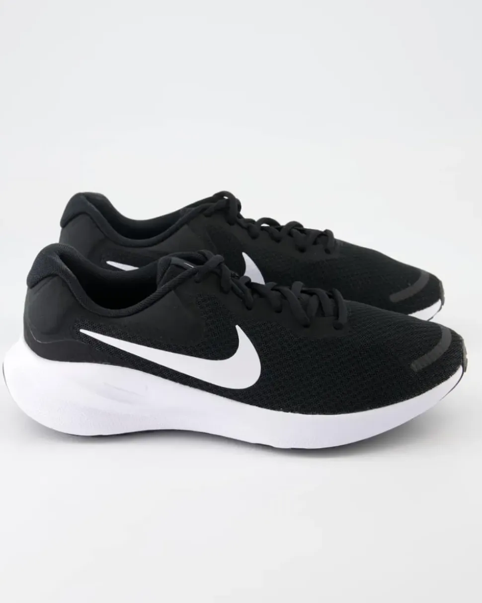 Revolution 7 Sportschuhe in Schwarz
