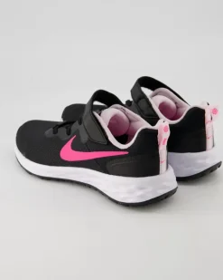 Revolution Sportschuhe in Schwarz