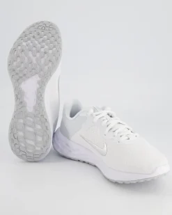 Revolution Sportschuhe in Weiß