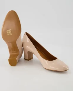 Robin Pumps in Beige