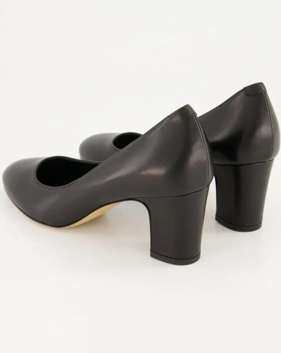 Robin Pumps in Schwarz