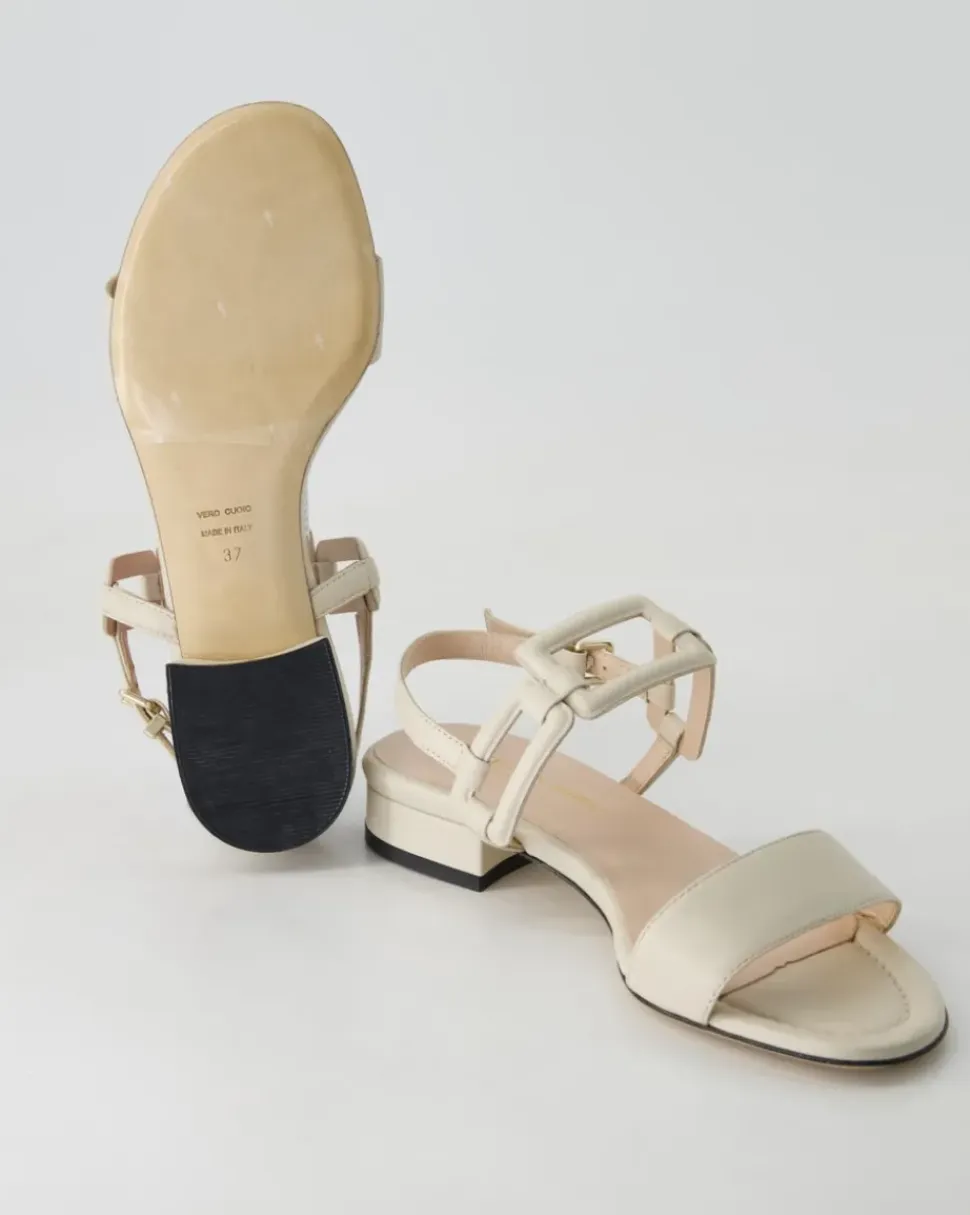 3184 Sandalen in Beige