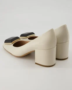Santafe Pumps in Beige