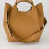 Shopper Essential Handtasche in Braun