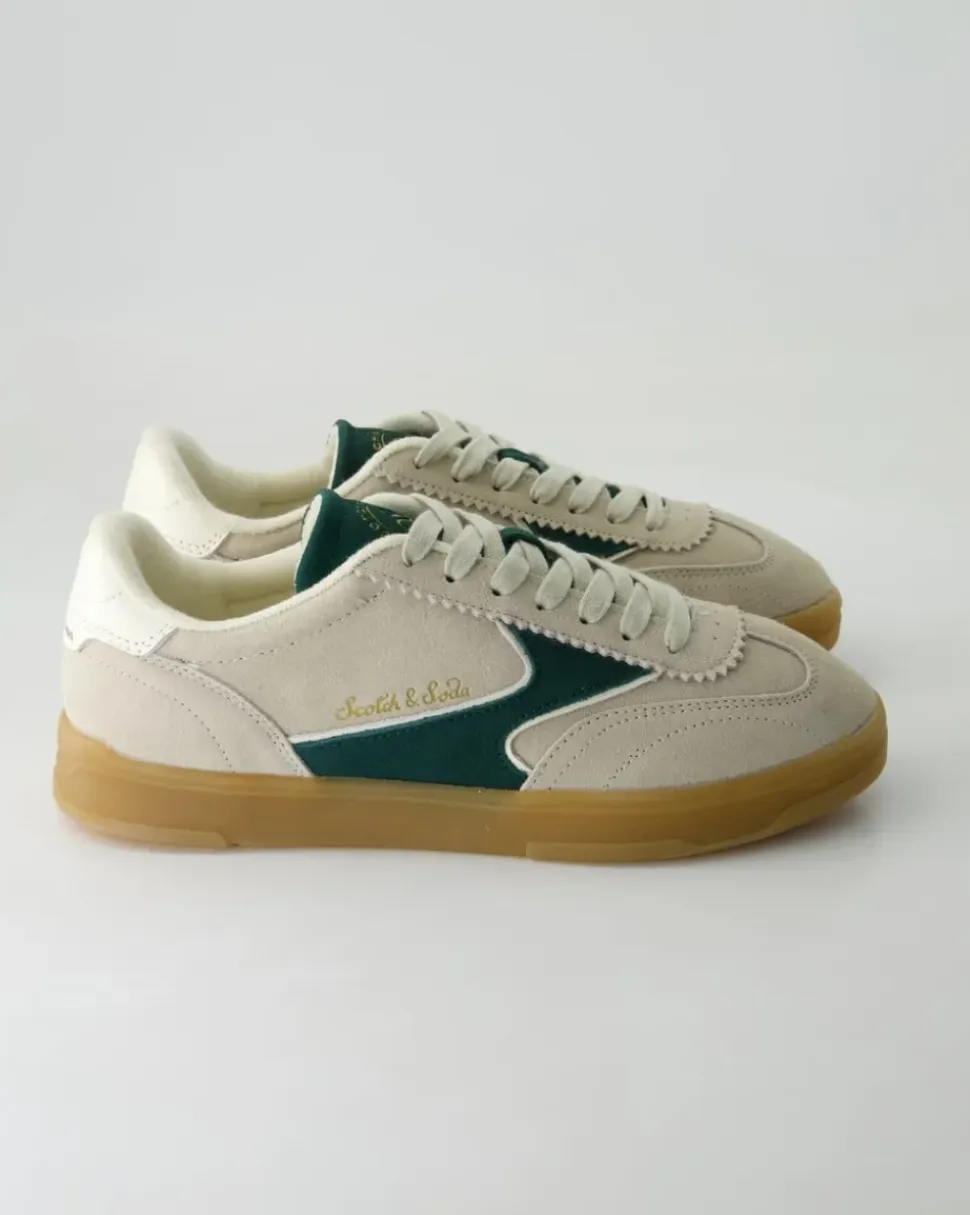 Slim Sneaker in Beige