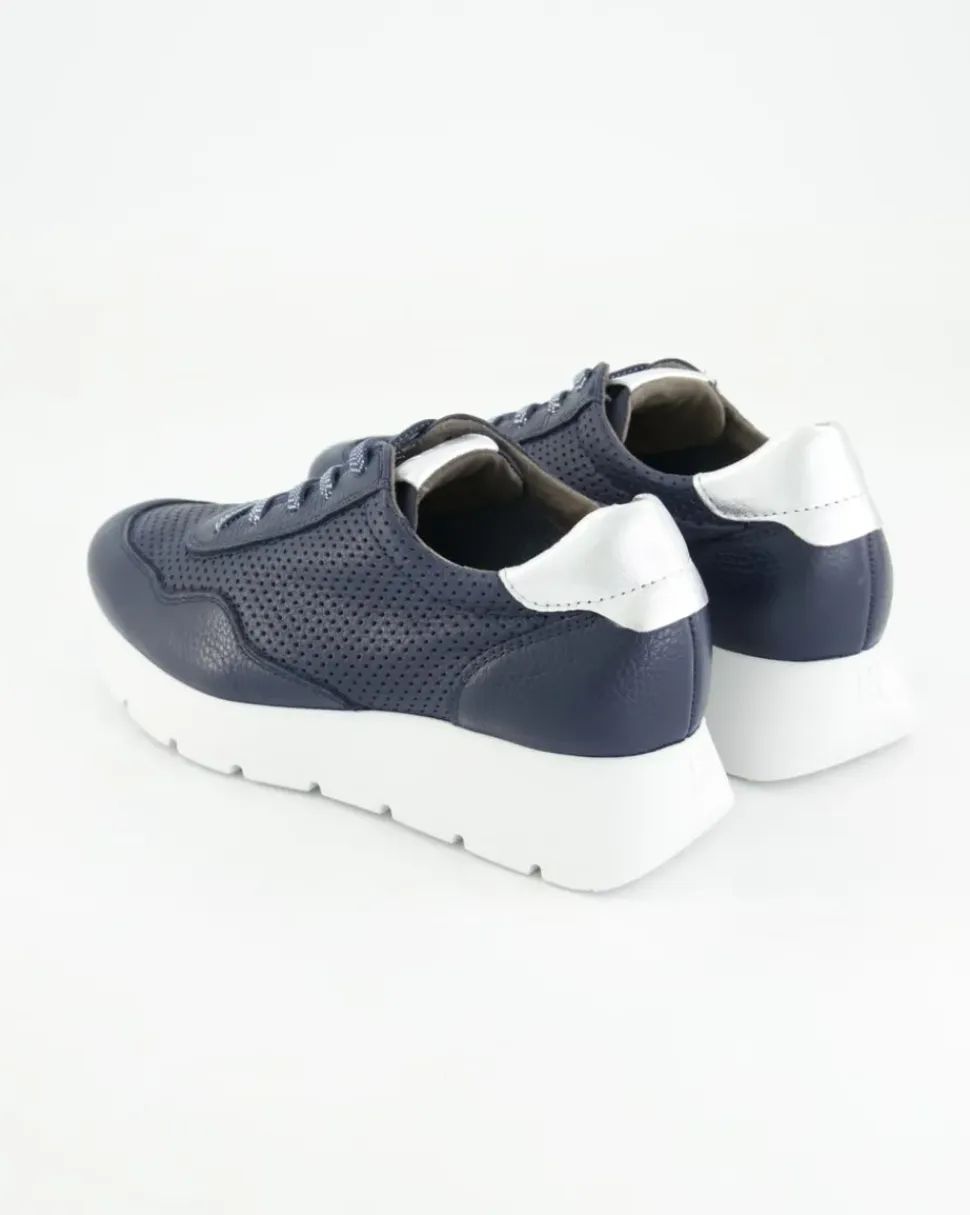 5440 Sneaker in Blau