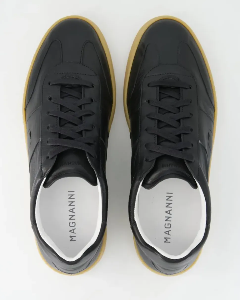 25851 Sneaker in Schwarz