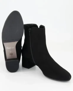 55.680.17 Stiefeletten in Schwarz
