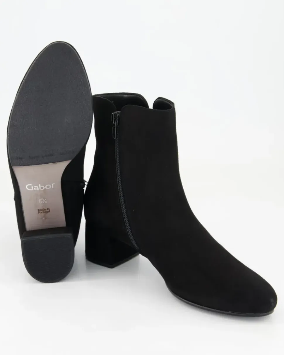 55.680.17 Stiefeletten in Schwarz