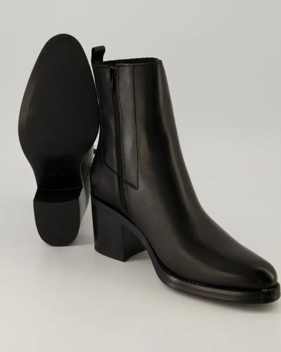 2403-17-05 Stiefeletten in Schwarz