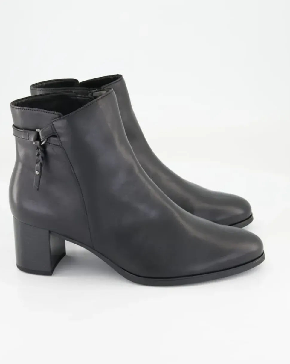 55.692.27 Stiefeletten in Schwarz