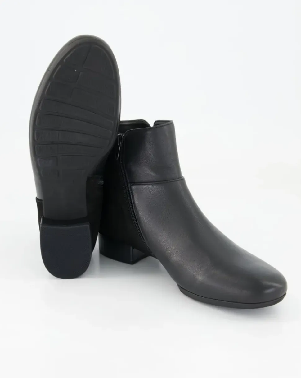 52.714.67 Stiefeletten in Schwarz
