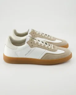 Swing Court Sneaker in Beige