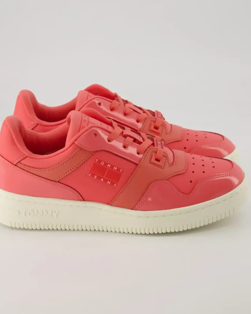 TJW Retro Sneaker in Pink