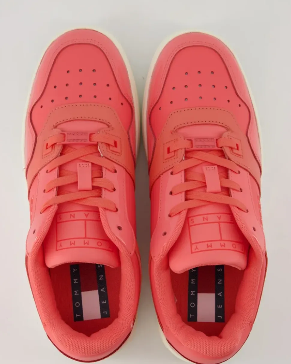 TJW Retro Sneaker in Pink