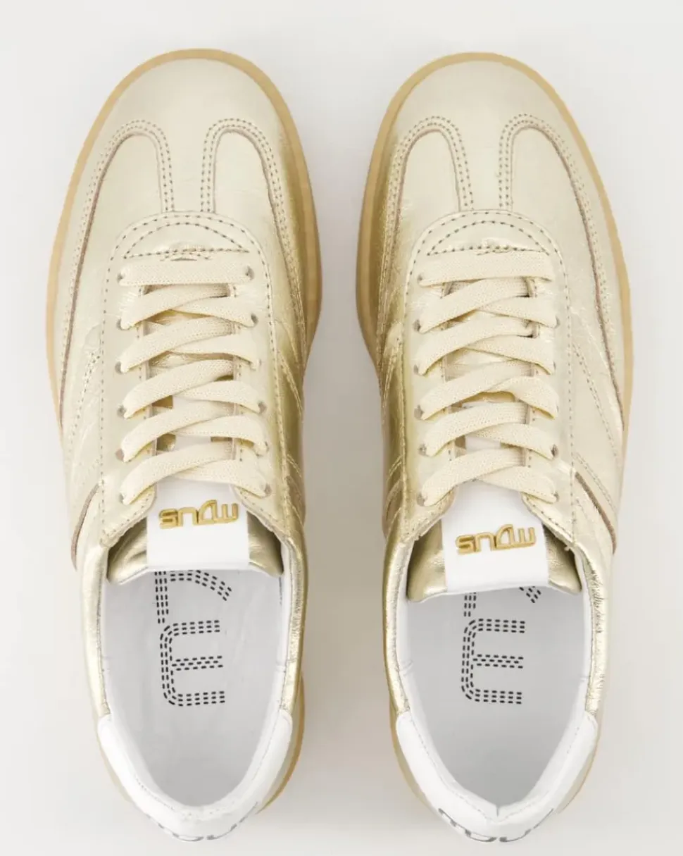 T94132 Sneaker in Gold