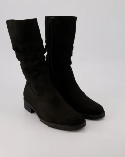 Vanessa Stiefel in Schwarz