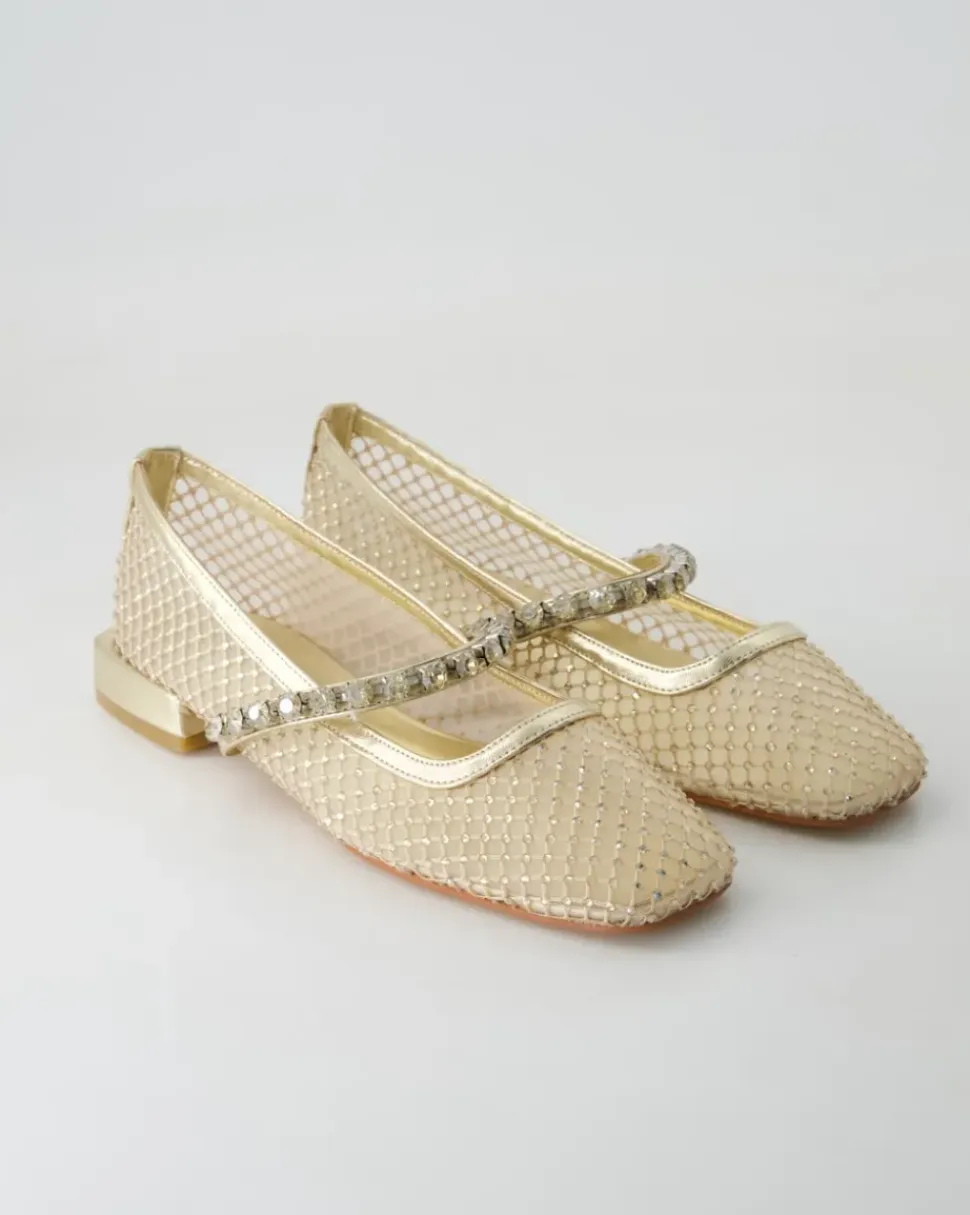V250507 Ballerinas in Gold