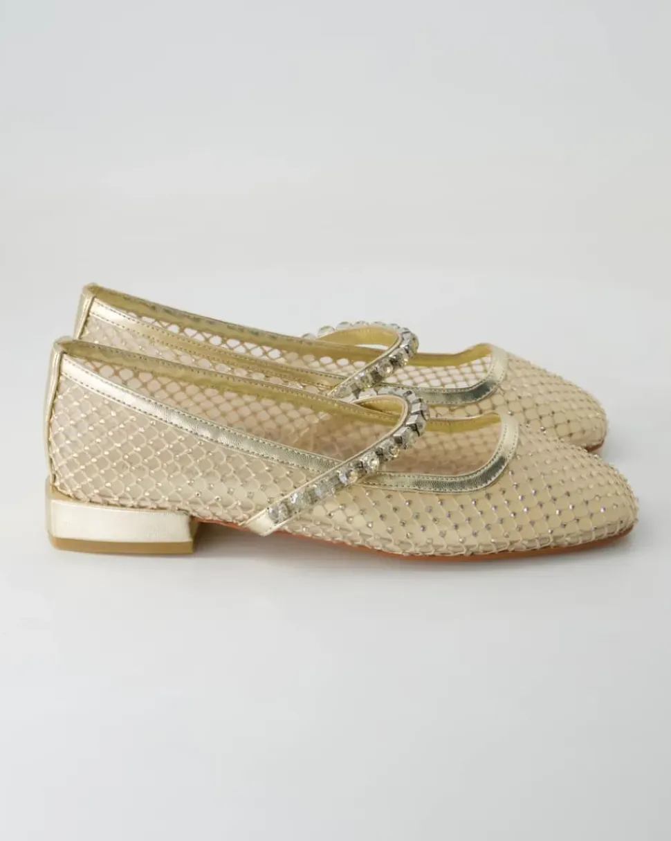 V250507 Ballerinas in Gold