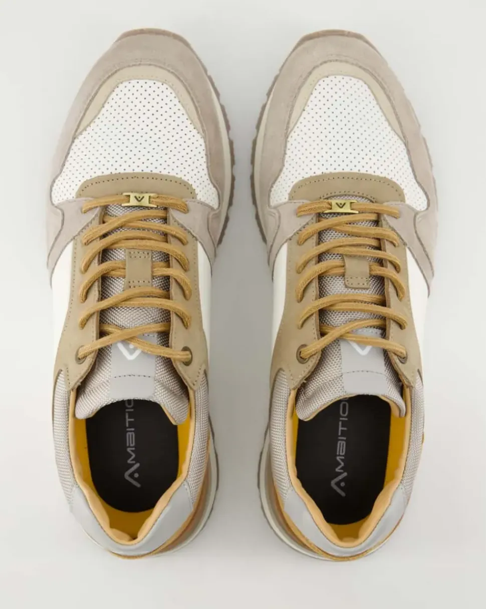 Vince Sneaker in Beige