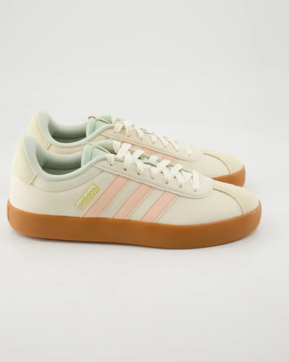 VL Court 3.0 Sneaker in Beige