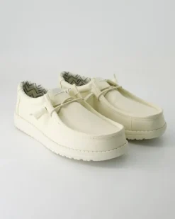 Wally Stretch Sneaker in Beige