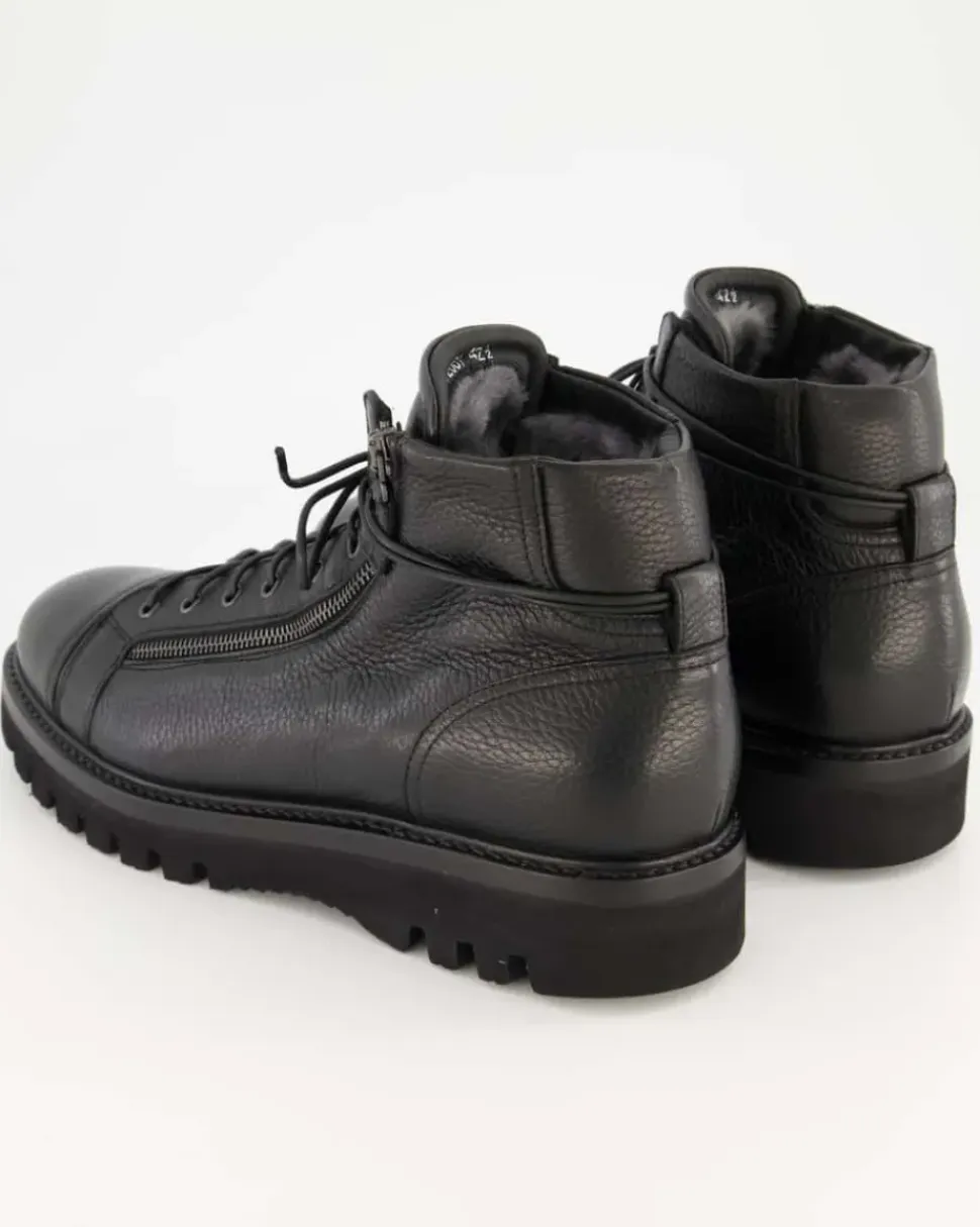 0672001 Winterstiefel in Schwarz