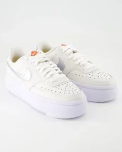 W Nike Court Vison Alta Sneaker