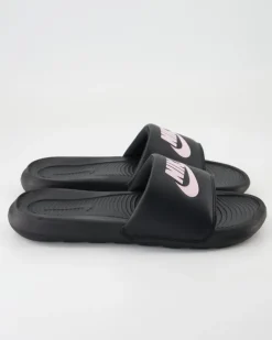 W Nike Victori Pantoletten in Schwarz